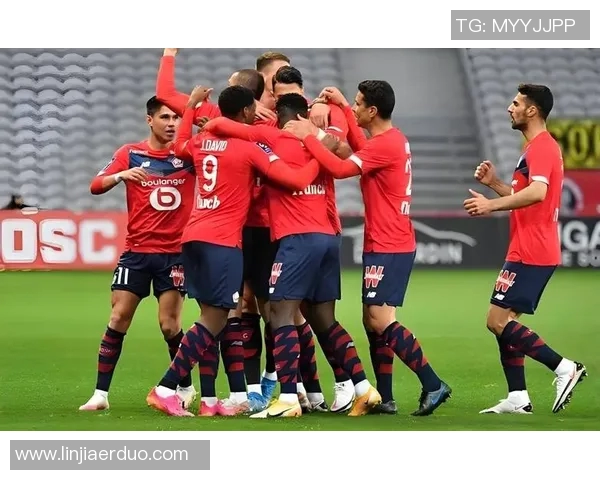 布拉格与奥斯达的精彩对决揭示足球战术与团队协作的完美结合 布拉格与奥斯达的精彩对决揭示足球战术与团队协作的完美结合