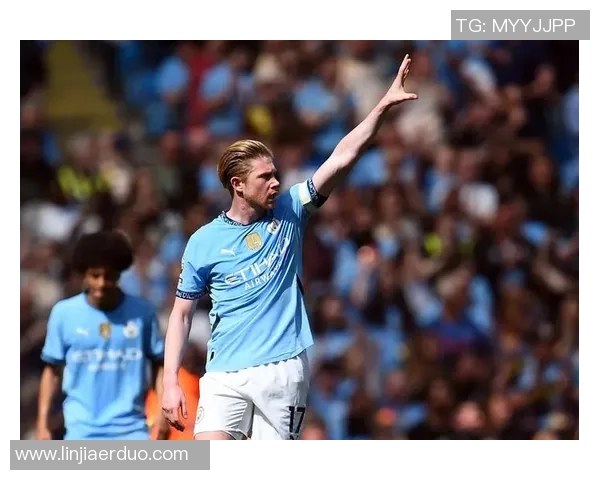 德布劳内：足坛中场大师的辉煌历程与战术影响力分析