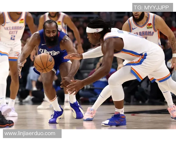 快船与鹈鹕激战正酣比赛直播精彩瞬间全记录