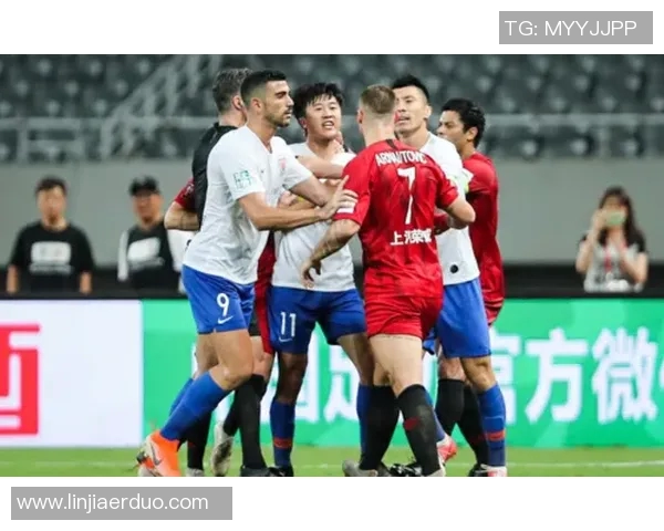 申花与重庆历年交锋战绩回顾及分析揭秘球队优势与劣势 申花与重庆历年交锋战绩回顾及分析揭秘球队优势与劣势