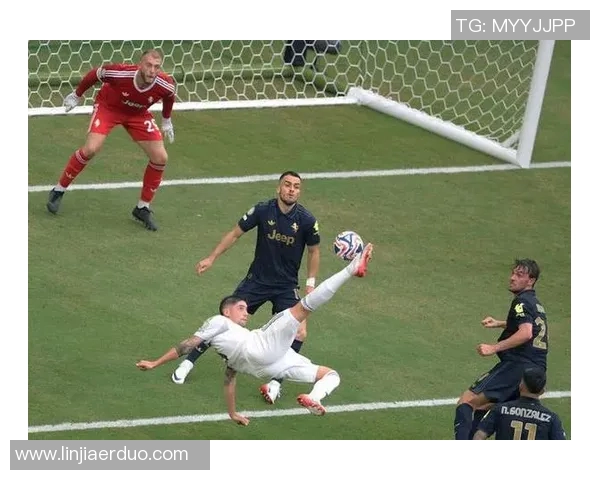 皇马与尤文图斯精彩对决录像回顾球迷必看比赛瞬间分析 皇马与尤文图斯精彩对决录像回顾球迷必看比赛瞬间分析