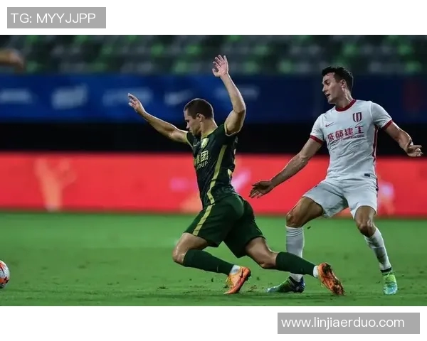 雷霆与老鹰激战三月十四日赛季关键对决引发球迷热议