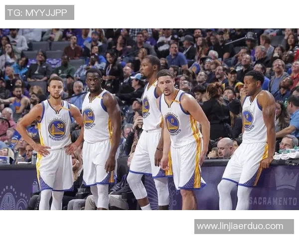 2016年勇士队与活塞队精彩对决视频直播回顾与分析 2016年勇士队与活塞队精彩对决视频直播回顾与分析