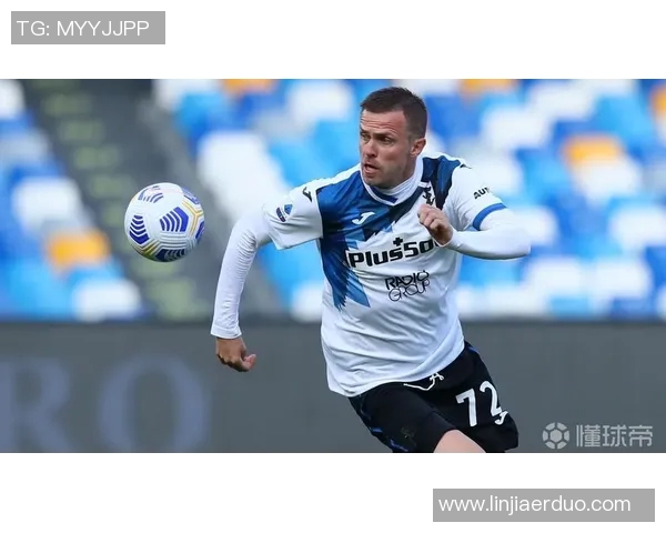 光州FC与大邱FC激战正酣赛场上演精彩对决引发球迷热烈关注